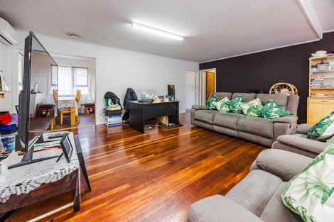 Photo of property in 63 Myers Road, Manurewa East, Auckland, 2102