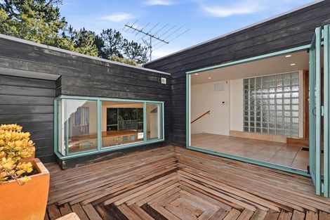 Photo of property in 1/11 Saddleback Rise, Murrays Bay, Auckland, 0630