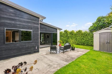 Photo of property in 35 Gallipoli Place, Paraparaumu, 5032