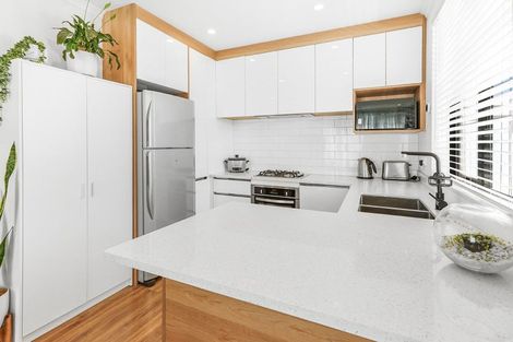 Photo of property in 2/12 Liston Crescent, Hillcrest, Hamilton, 3216