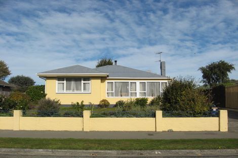 Photo of property in 15 Gladson Avenue, Sockburn, Christchurch, 8042