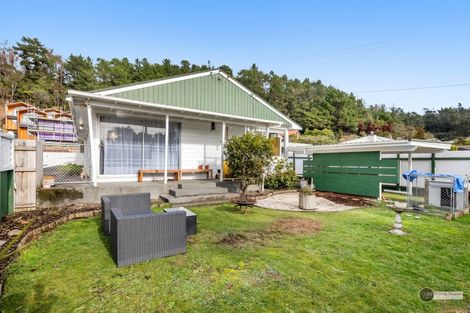 Photo of property in 37 Raukawa Street, Stokes Valley, Lower Hutt, 5019