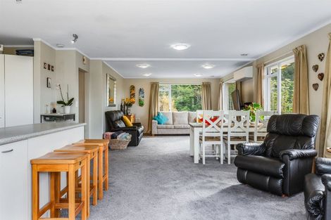 Photo of property in 63 The Drive, Tawa, Wellington, 5028