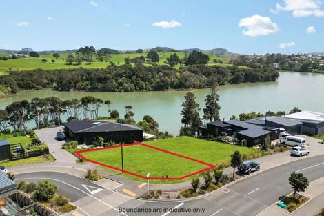 Photo of property in 2 Pekapeka Street, Raglan, 3225