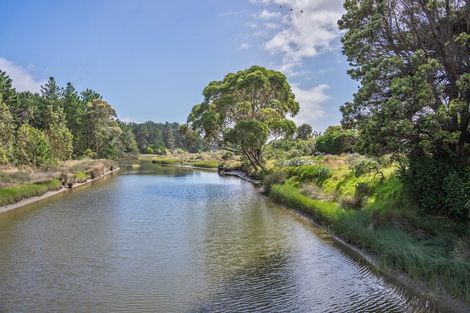 Photo of property in 28 Drake Street, Waikawa Beach, Levin, 5573