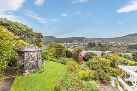 Photo of property in 74 Taylor Terrace, Tawa, Wellington, 5028