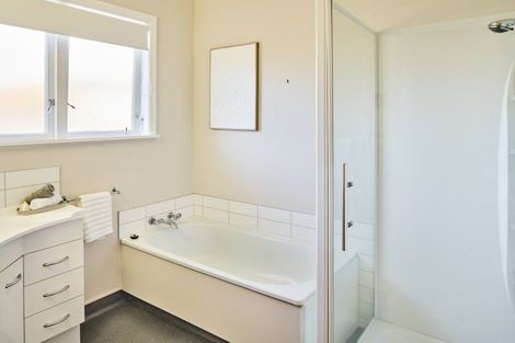 Photo of property in 66 Wai-iti Crescent, Woburn, Lower Hutt, 5010