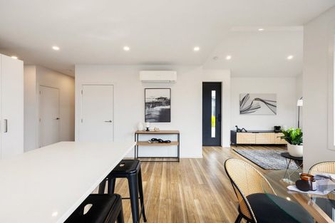 Photo of property in 2/9 Kingsley Street, Saint Andrews, Hamilton, 3200