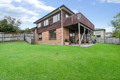 Photo of property in 10 Thomas Hamer Place, Greenhithe, Auckland, 0632
