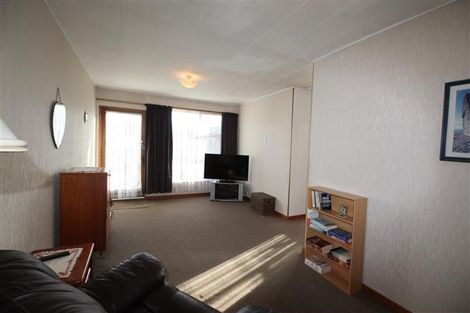 Photo of property in 4 Elwyn Crescent, Green Island, Dunedin, 9018