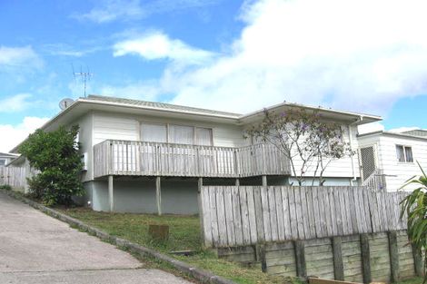 Photo of property in 1/55 Sungrove Rise, Sunnyvale, Auckland, 0612