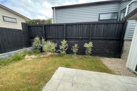 Photo of property in 8/101 Hobsonville Road, West Harbour, Auckland, 0618