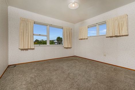 Photo of property in 175 Waimumu Road, Massey, Auckland, 0614
