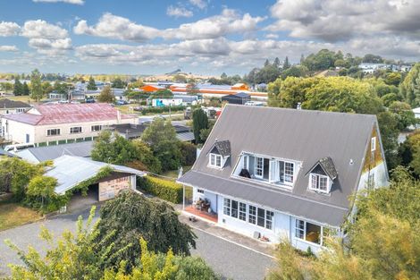 Photo of property in 11 Cook Street, Waipukurau, 4200
