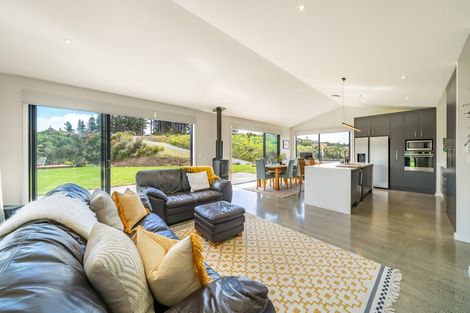 Photo of property in 46 Crest Road, Akatarawa, Upper Hutt, 5372