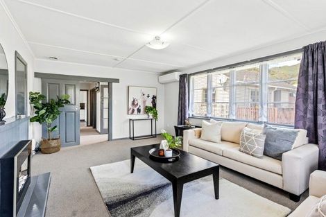 Photo of property in 198 Waddington Drive, Naenae, Lower Hutt, 5011