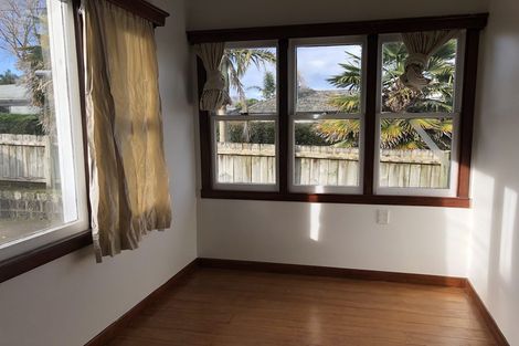 Photo of property in 30 Ponderosa Drive, Oteha, Auckland, 0632