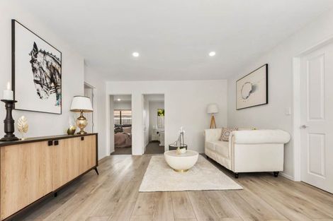 Photo of property in 2/33 Hattaway Avenue, Bucklands Beach, Auckland, 2012