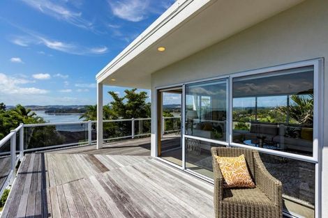 Photo of property in 193 Sandspit Road, Shelly Park, Auckland, 2014