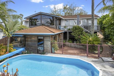 Photo of property in 28 Anich Road, Massey, Auckland, 0614