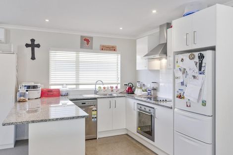 Photo of property in 32 Keepers Drive, Gulf Harbour, Whangaparaoa, 0930