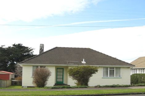 Photo of property in 42 Banks Street, Marfell, New Plymouth, 4310