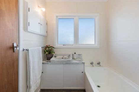 Photo of property in 25 Rondane Place, Tirohanga, Lower Hutt, 5010