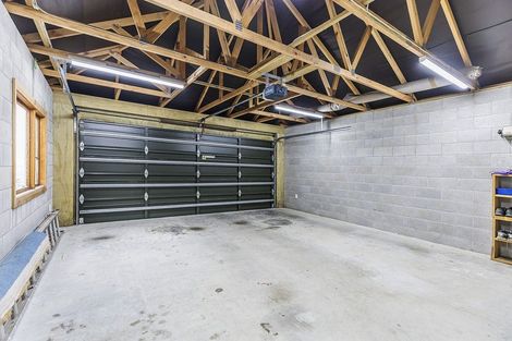 Photo of property in 156 Nevay Road, Karaka Bays, Wellington, 6022