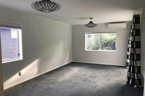 Photo of property in 27 Park Hill Road, Birkenhead, Auckland, 0626