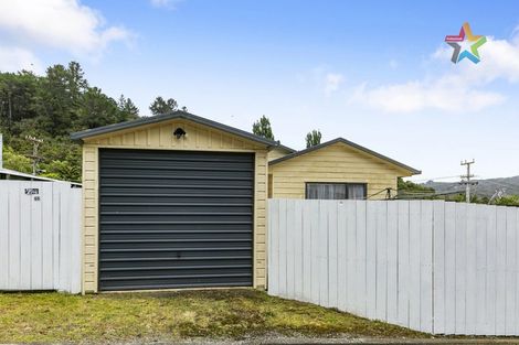 Photo of property in 59 Delaney Drive, Stokes Valley, Lower Hutt, 5019