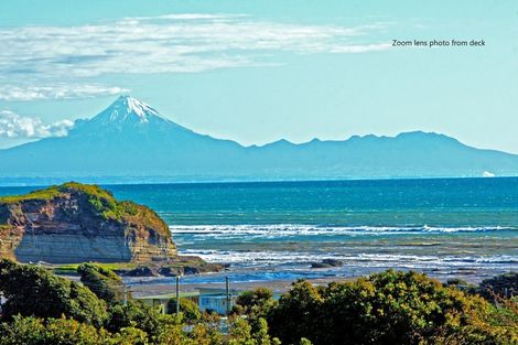 Photo of property in 12 Takarei Terrace, Mokau, 4376