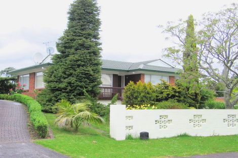 Photo of property in 16 Palm Court Drive, Glen Eden, Auckland, 0602