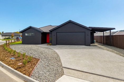 Photo of property in 4 Louden Place, Wakefield, 7025