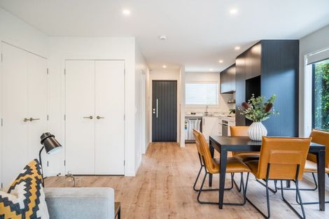 Photo of property in 5c Nea Place, Hillcrest, Auckland, 0627