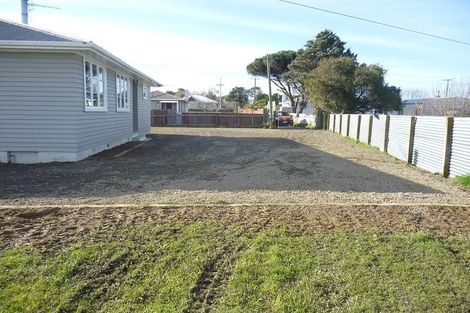 Photo of property in 64 Avenue Road, Foxton, 4814