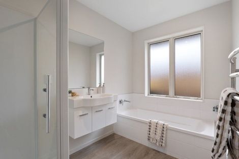 Photo of property in 16 Bamber Crescent, Halswell, Christchurch, 8025