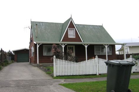 Photo of property in 50 Rhodes Drive, Kelvin Grove, Palmerston North, 4414