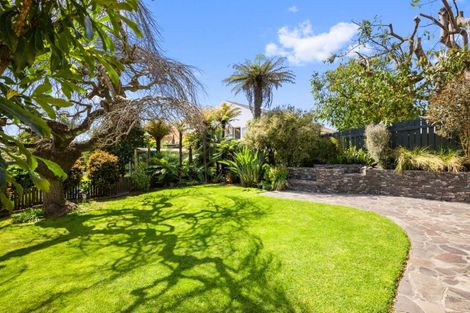 Photo of property in 384 Devonport Road, Tauranga South, Tauranga, 3112
