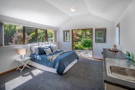 Photo of property in 19 Settlers Hill, Akaroa, 7520