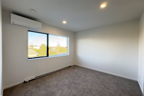 Photo of property in 723d Massey Road, Mangere, Auckland, 2022