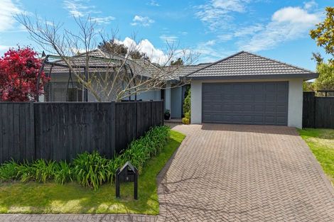 Photo of property in 2 Birchwood Lane, Hilltop, Taupo, 3330
