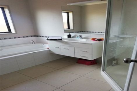 Photo of property in 68 Palliser Drive, Huntington, Hamilton, 3210