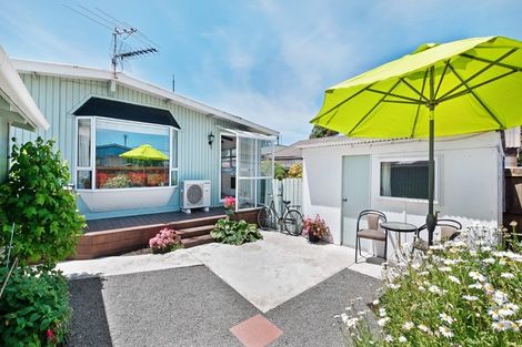 Photo of property in 2/408 Pine Avenue, South New Brighton, Christchurch, 8062