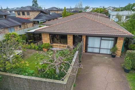 Photo of property in 1/32 Riverside Road, Orewa, 0931