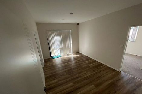 Photo of property in 4 Wyon Way, Flat Bush, Auckland, 2016