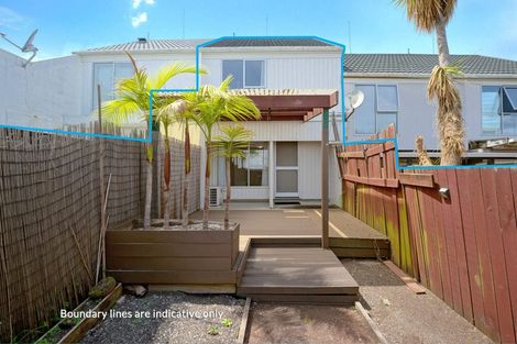 Photo of property in 5/106 West Coast Road, Glen Eden, Auckland, 0602