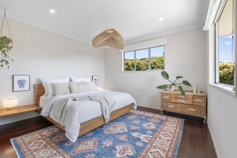 Photo of property in 64 Balboa Drive, Matakatia, Whangaparaoa, 0930