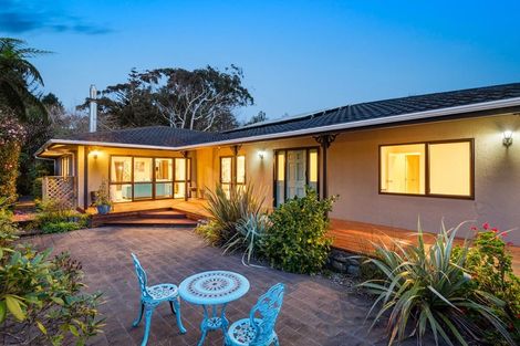 Photo of property in 35 Greenaway Road, Waikanae, 5036