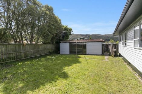 Photo of property in 4 Bexley Grove, Wainuiomata, Lower Hutt, 5014