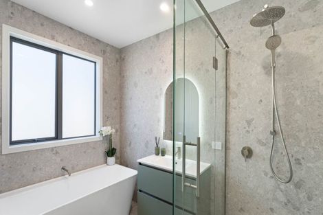 Photo of property in 24 Orawahi Road, Glenbrook, 2681